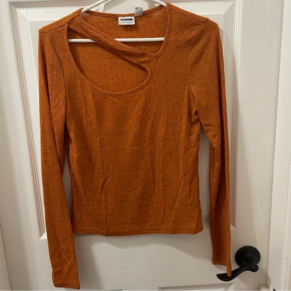 Noisy May Rust Asymmetric Cutout Ribbed Long Sleeve Top